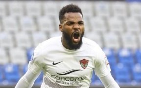 Qatar Stars League : Boupendza s’offre un doublé pour son grand retour en championnat qatari