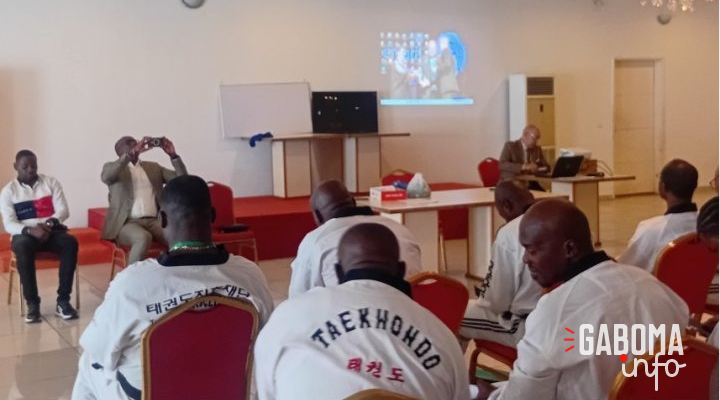 Taekwondo&nbsp;: la fédération gabonaise forme 100 arbitres, coachs et athlètes à Libreville