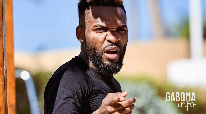 Roumanie : Aaron Boupendza s’illustre de nouveau pour indiscipline avec le Rapid Bucarest