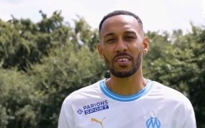 Pierre Émerick Aubameyang signe son retour en France à l’OM