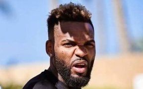 Roumanie : Aaron Boupendza s’illustre de nouveau pour indiscipline avec le Rapid Bucarest