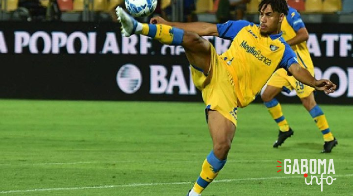 Serie B&nbsp;: Anthony Oyono décisif, Frosinone arrache un nul spectaculaire face à Catanzaro