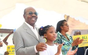 Tournée républicaine : Ali Bongo inspecte les chantiers d’Akanda et d’Owendo