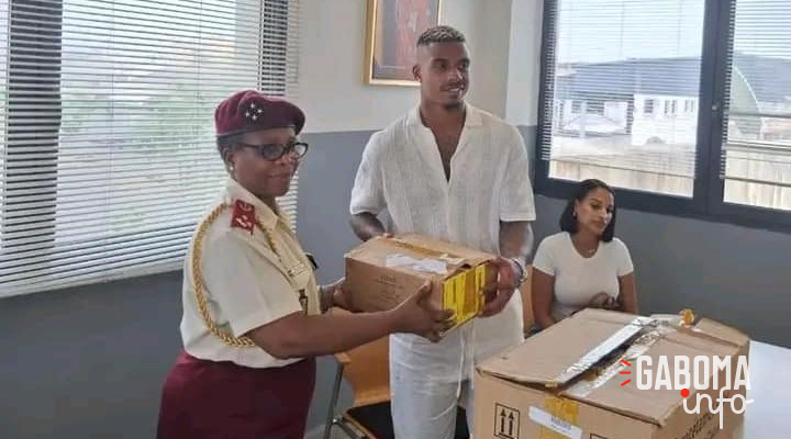 Mario Lémina égaye le séjour des enfants hospitalisés au CHU de Libreville