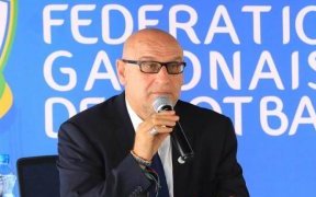 La FIFA ordonne au Gabon de payer de grosses indemnités à l’ancien coach des Panthères Patrice Neveu