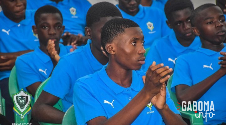 Tournoi zonal U-17 : le ministre des Sports dope le moral des Panthères avant leur envol au Cameroun