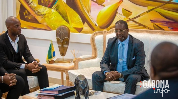 CAN 2023 : le trio arbitral gabonais choisi par la CAF honoré avant son départ pour la Côte d’ivoire